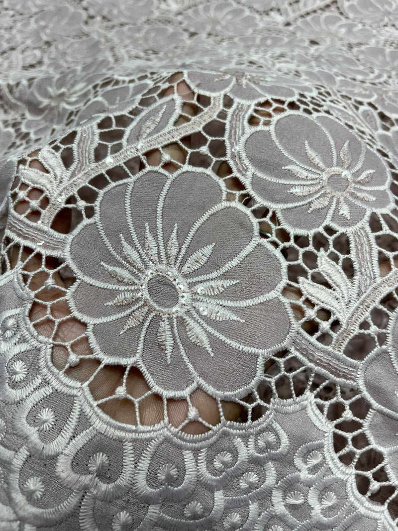 Imported Crepe + cutwork 60"